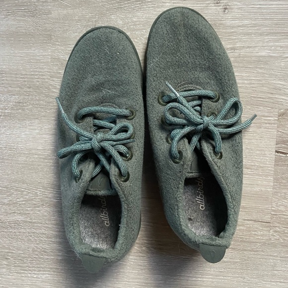 Allbirds Green Merino Wool Shoes size 7 - Picture 1 of 5
